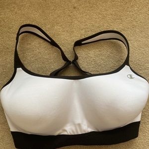 WOMAN’S Champion Bra SIZE 36DD